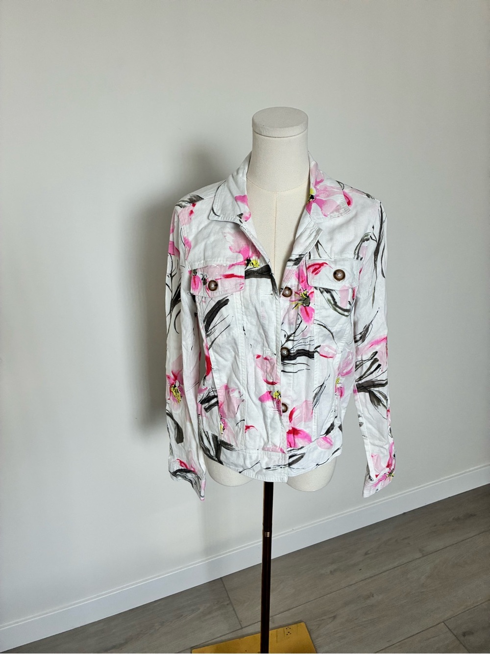 Cynthia Rowley White Floral Lightweight Linen Blend Jacket